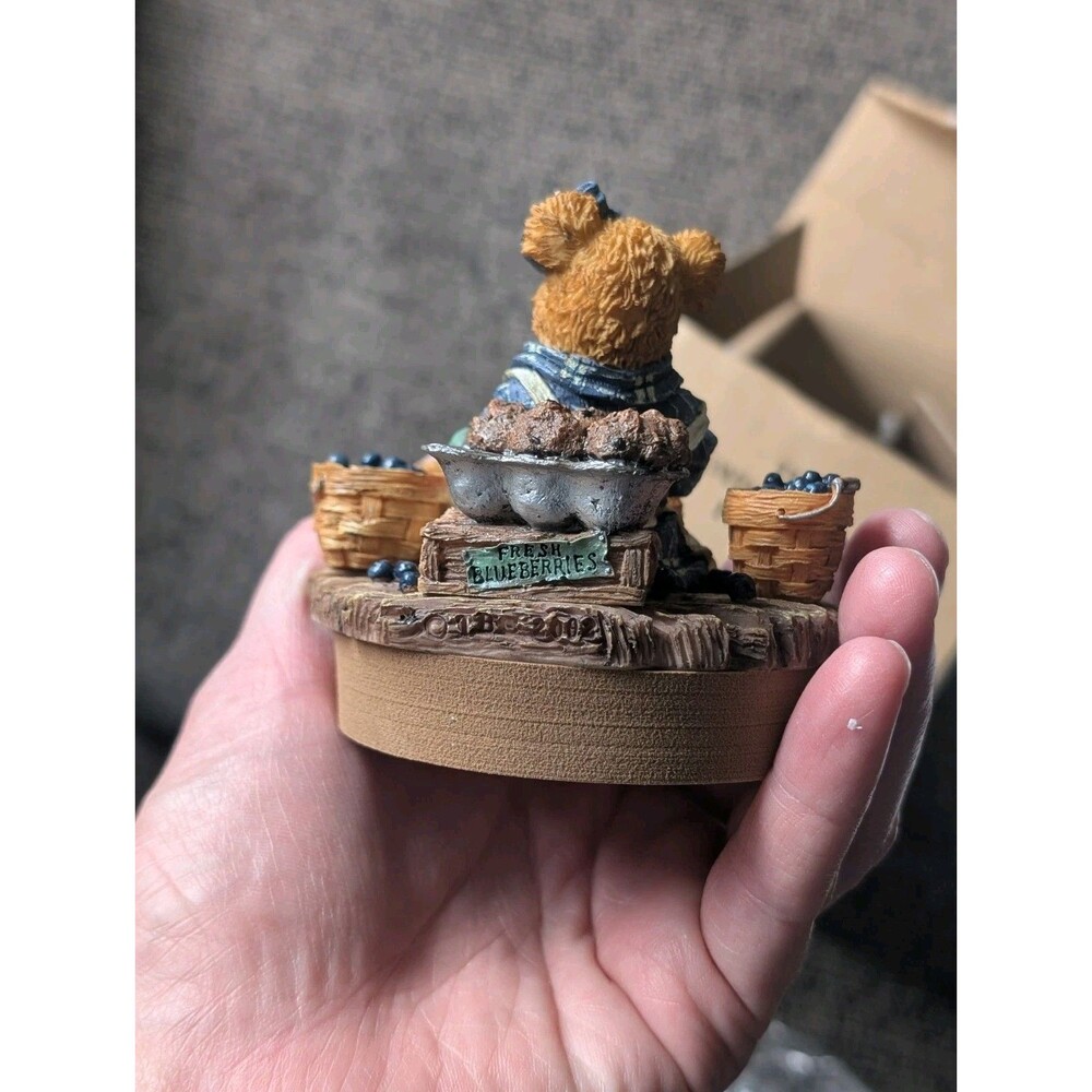 Boyds Bears-The Boydsenbeary Patch Candle jar topper "Muffin B. Bluebeary" - Picture 5 of 6